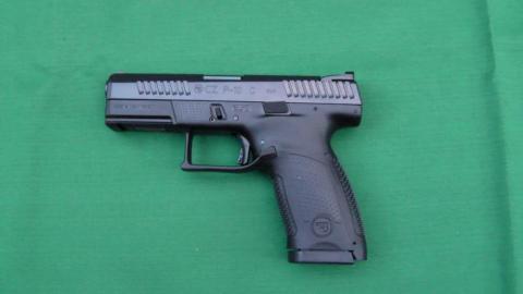 CZ P10
