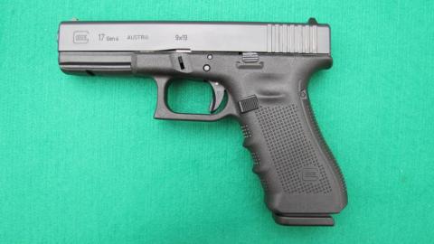 Samonabijecí pistole Glock 17