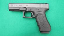 Samonabijecí pistole Glock 17